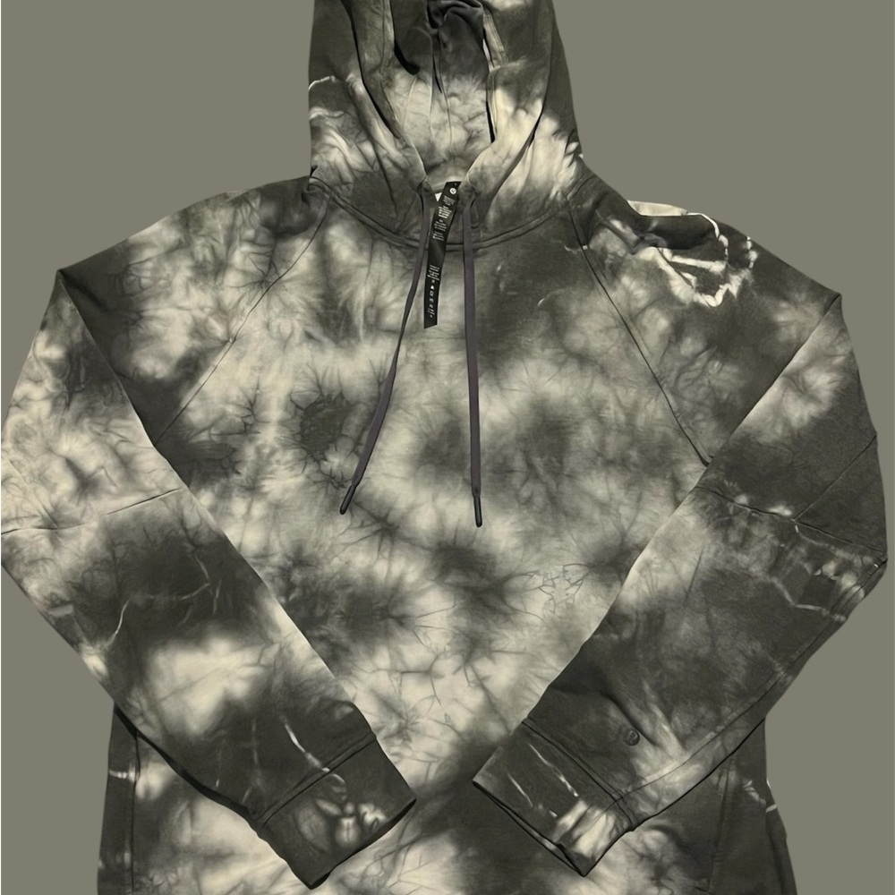 Lululemon Athletica Black and Gray Tie-Dye Hoodie